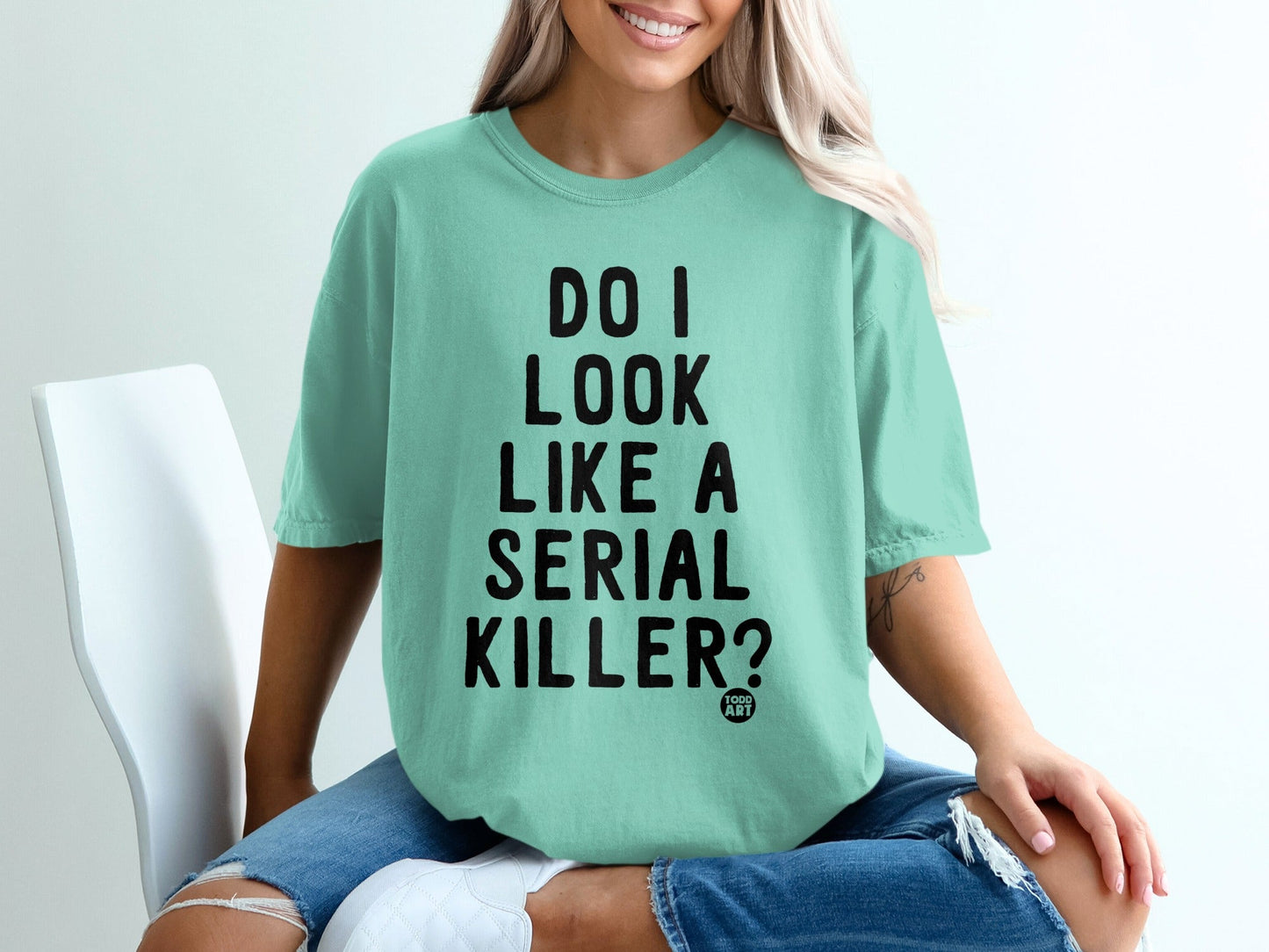 Do I Look Like A Serial Killer T-shirt with Bold Text