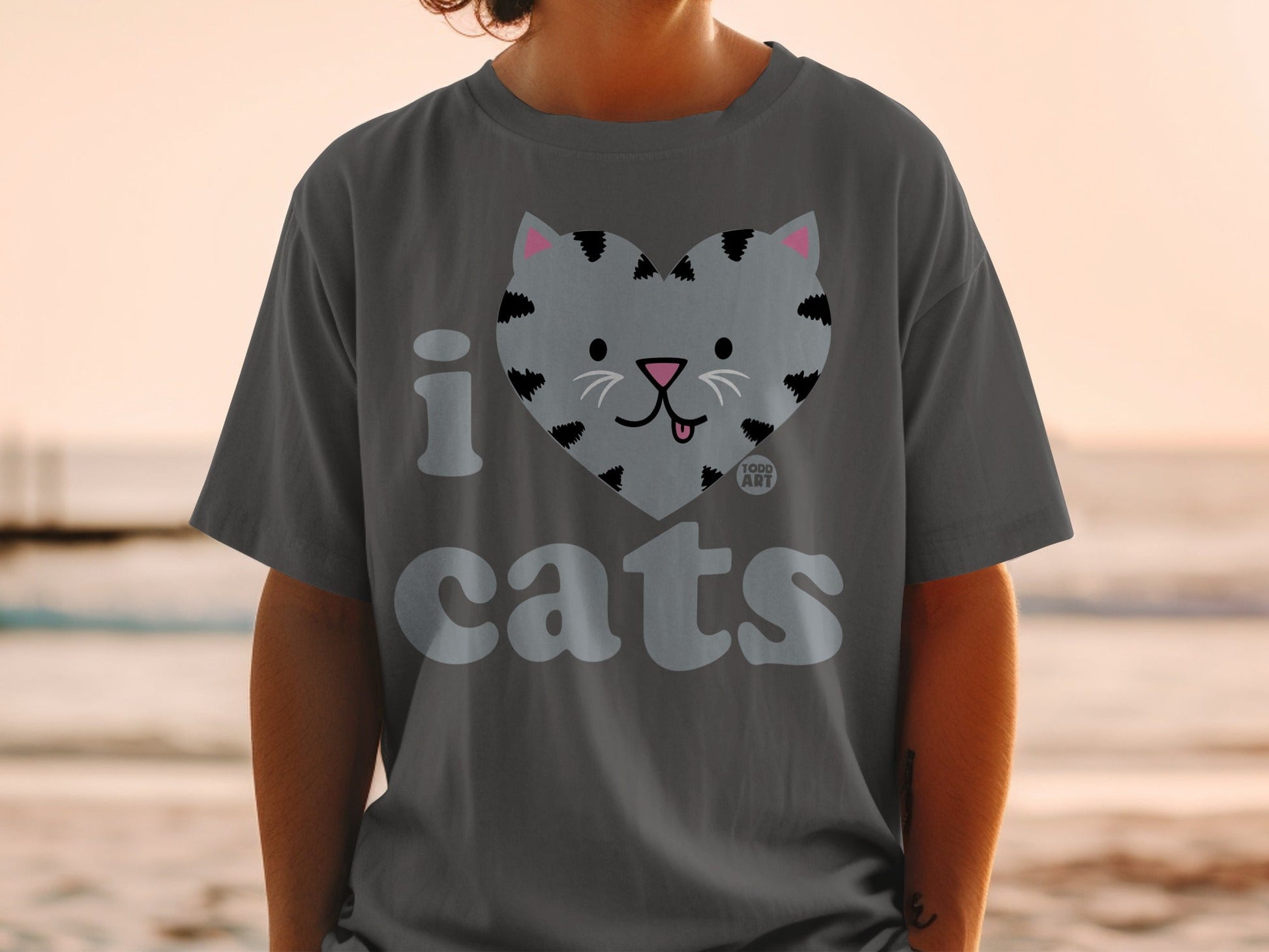 I Heart Cats Graphic Tee Perfect for Cat Lovers