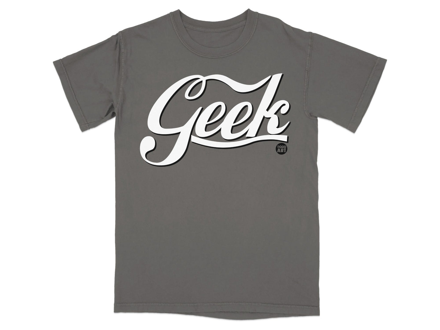 Dark grey t-shirt with "Geek" and "100% ART" logos in white.