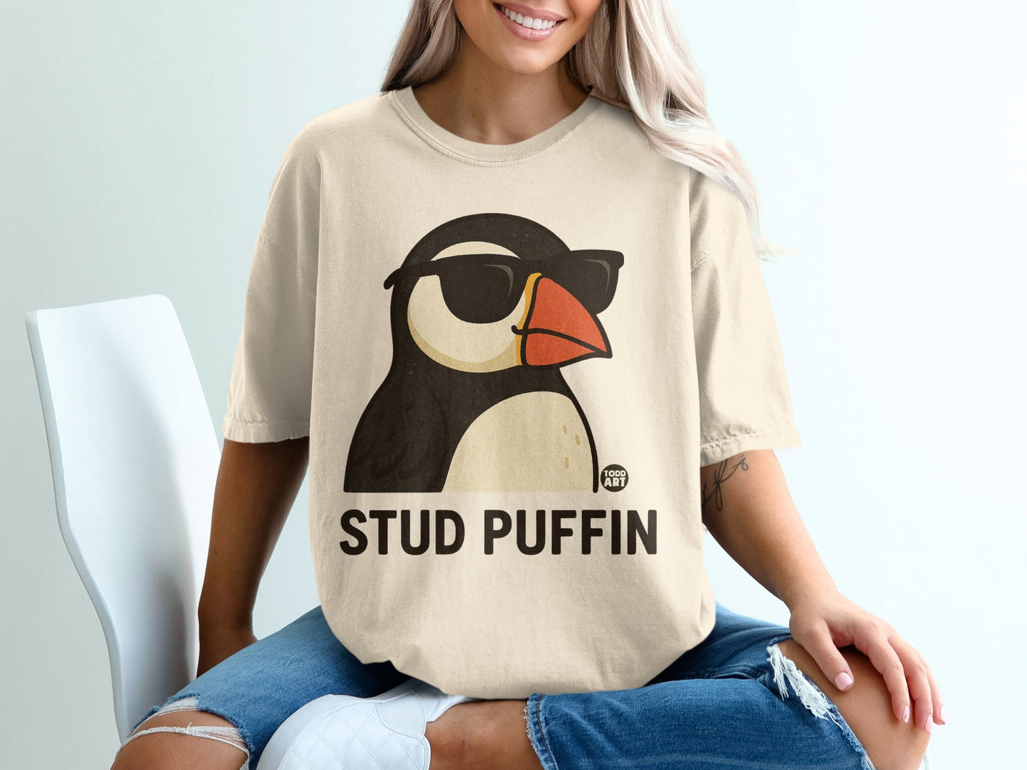 Fun Stud Puffin Design Graphic T-shirt for All Genders