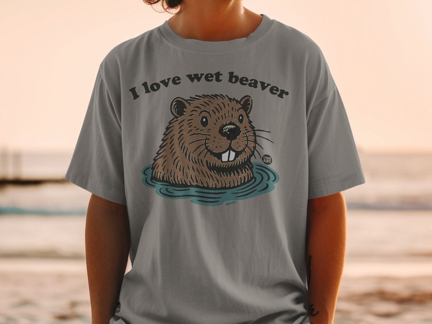 I love wet beaver graphic tee shirt for casual wear