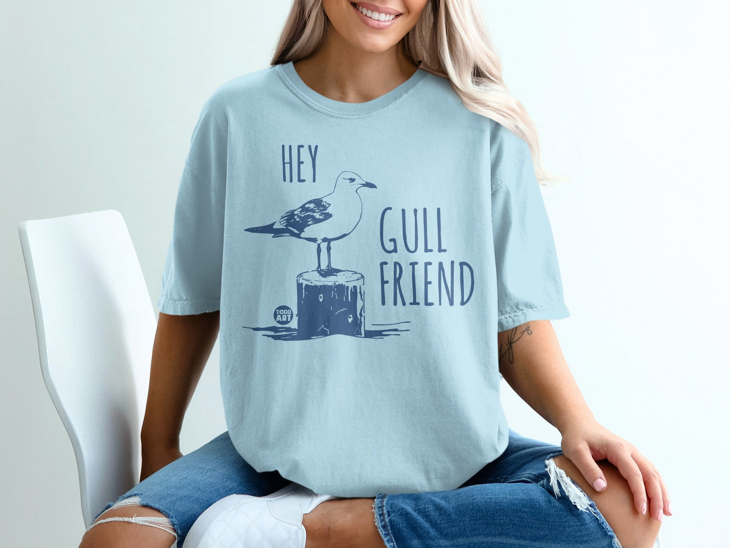 Hey Gull Friend Graphic Tee Shirt with Seagull