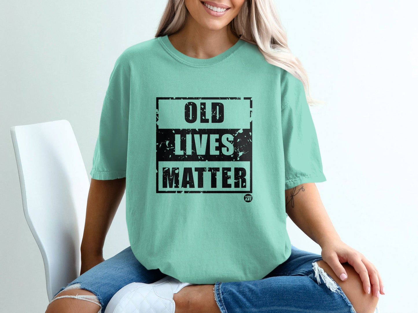 Old Lives Matter Graphic Tee for Comfortable Casual Wear