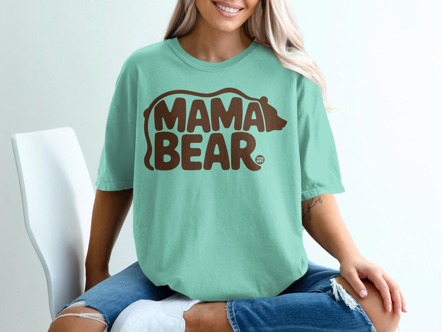 Mama Bear Graphic Tee for Casual Comfort Wear