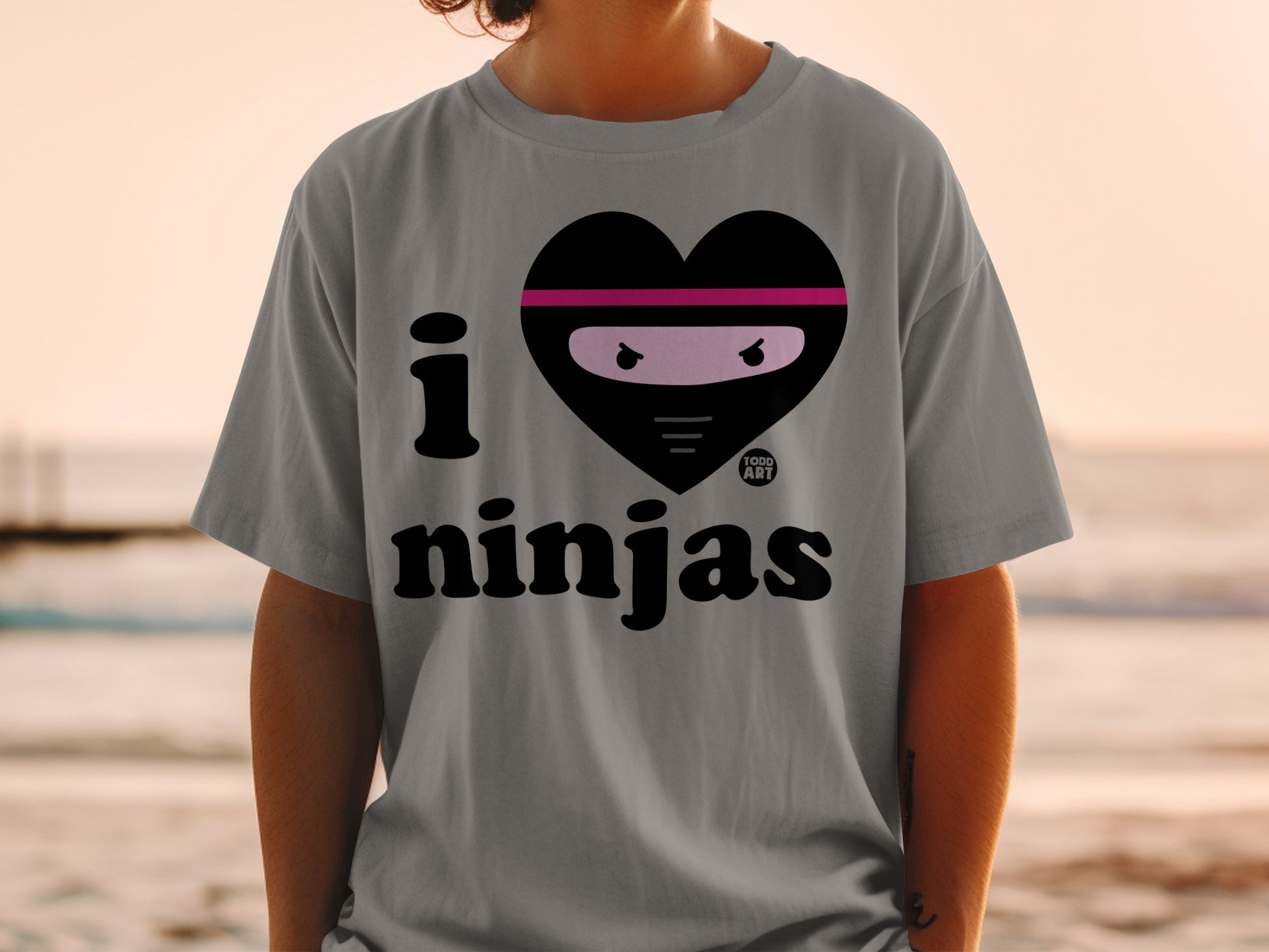 I Love Ninjas Graphic Tee for Ninja Enthusiasts