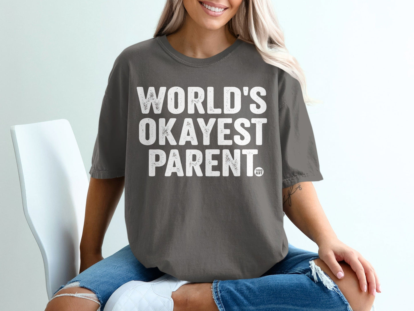 World's Okayest Parent Cool Graphic T-shirt