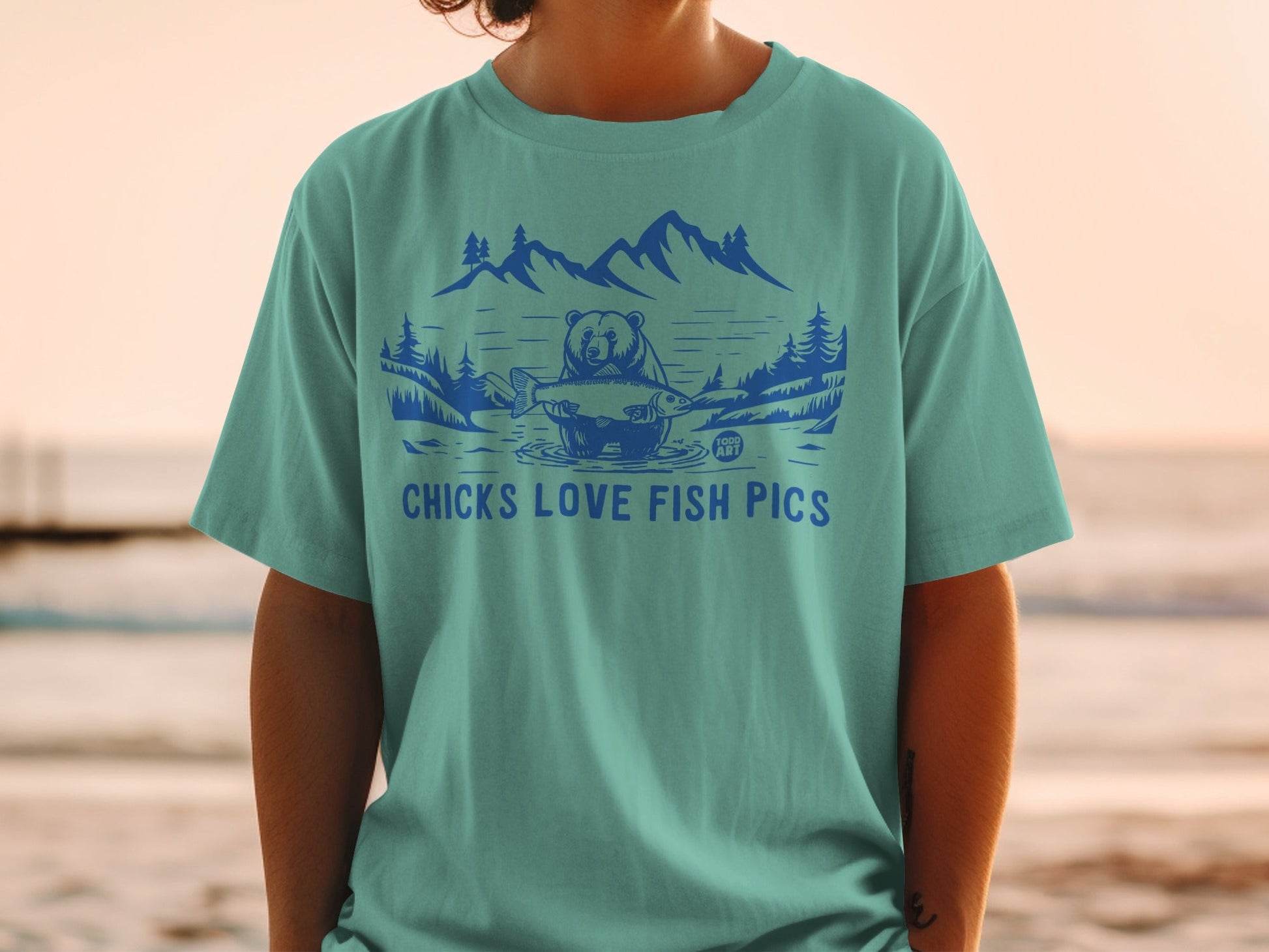 Chicks Love Fish Pics Bear Graphic Mountain T-Shirt