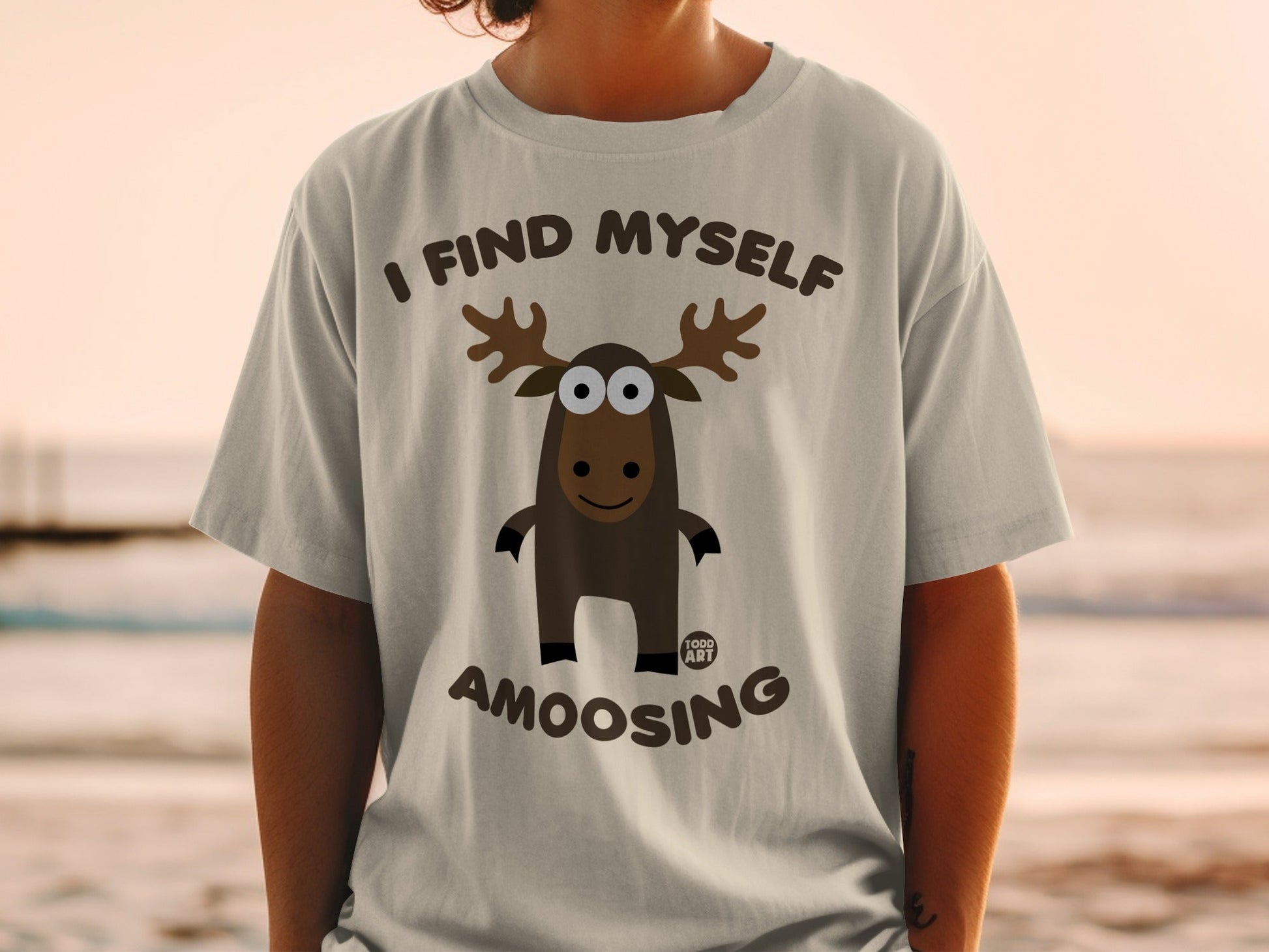 I Find Myself Amoosing Funny Moose Graphic T-Shirt