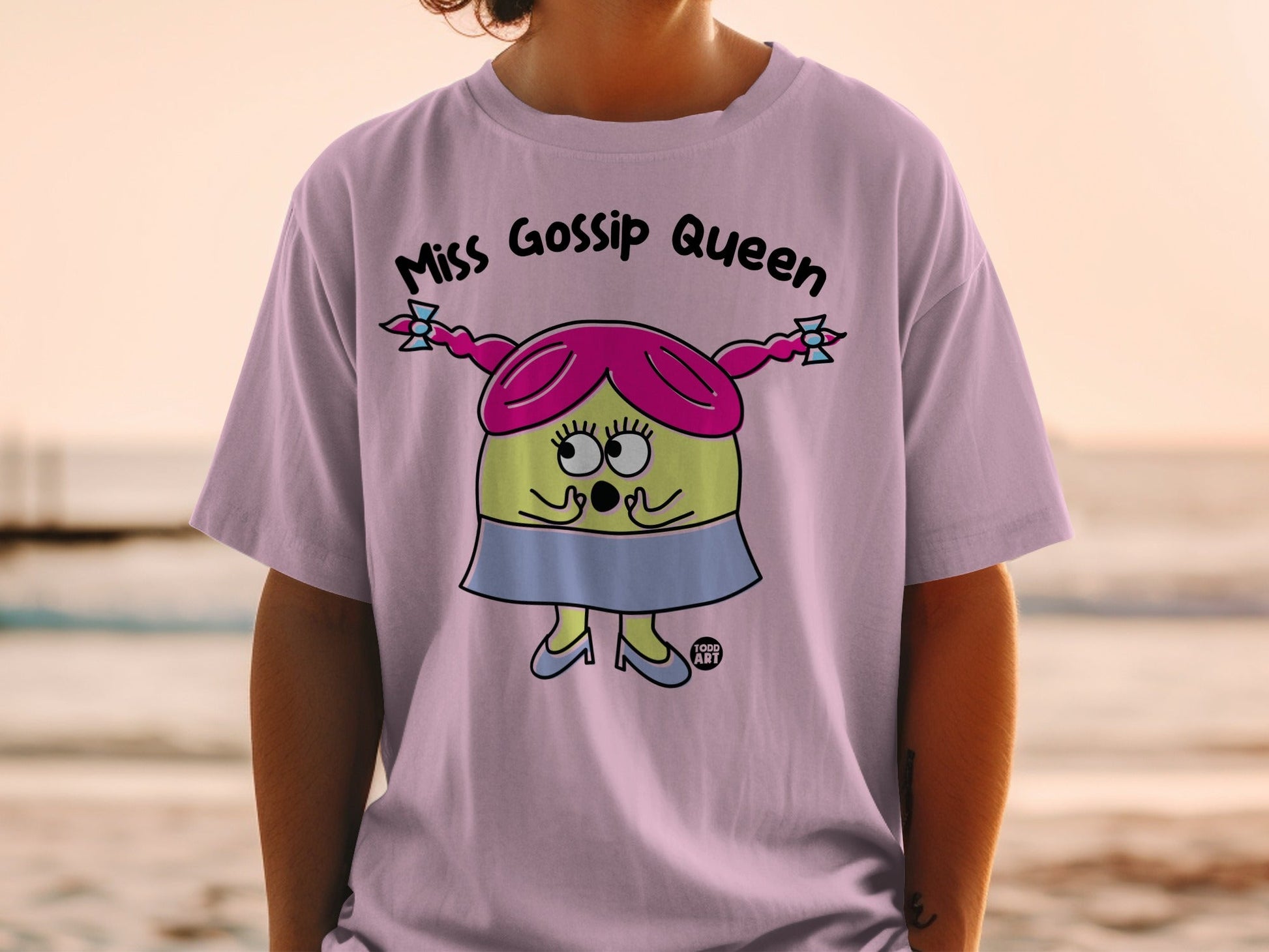 Miss Gossip Queen Cartoon Graphic Print T-Shirt