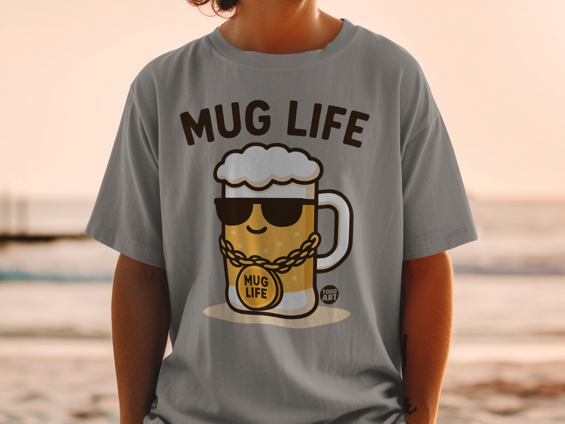 Mug Life Cool Graphic T-Shirt with Fun Beer Design
