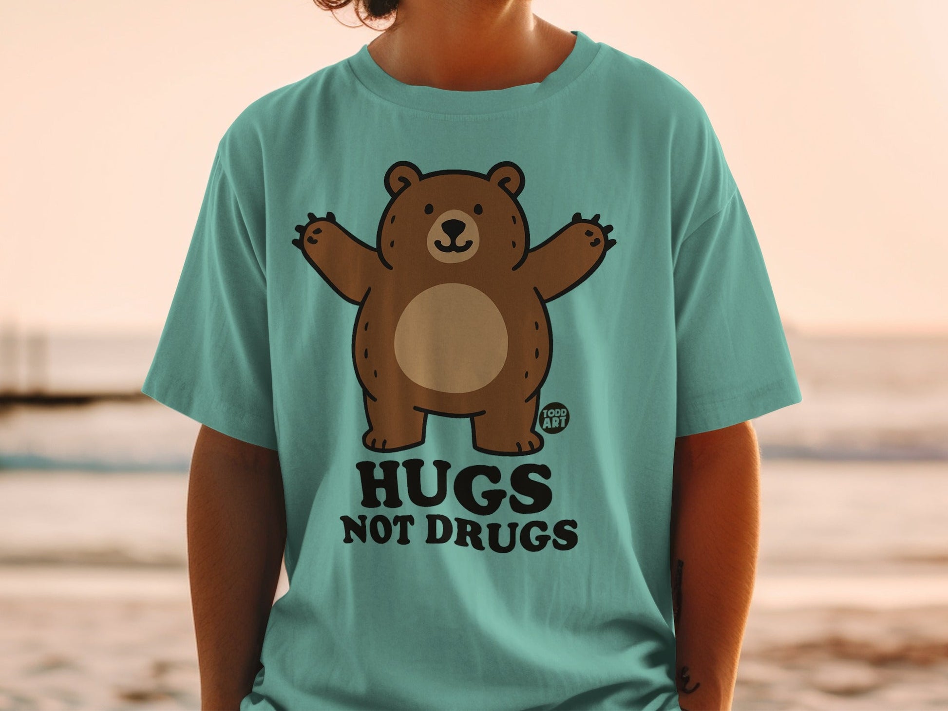 Hugs Not Drugs Cute Bear Graphic T-Shirt