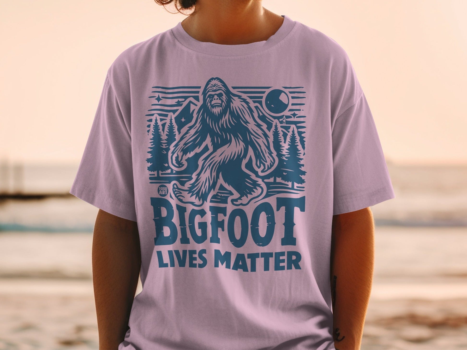 Bigfoot Lives Matter Graphic Tee Shirt Unique Merchandise