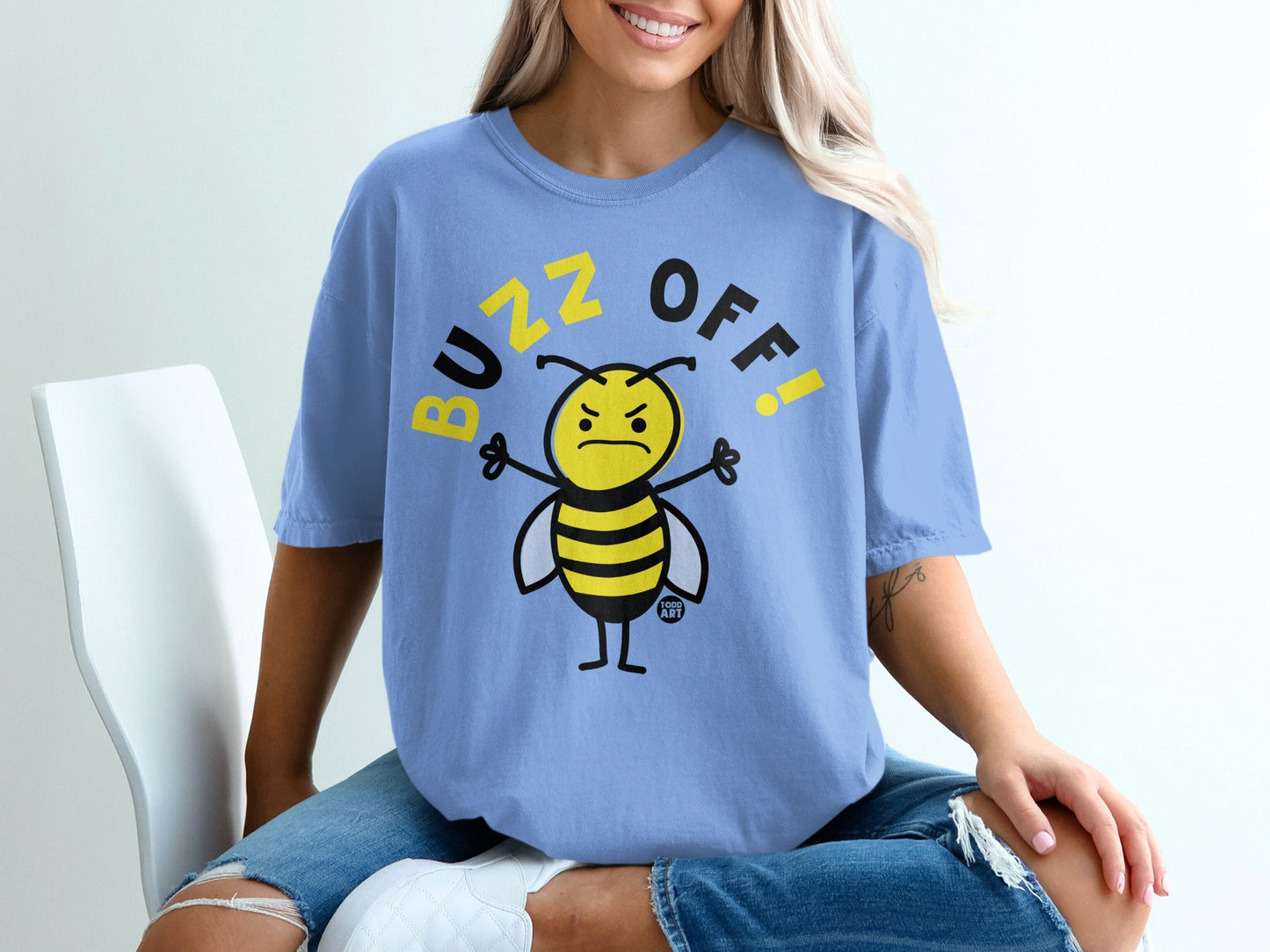Buzz Off Angry Bee Graphic T-Shirt for Casual Wear